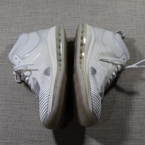 Men’s  11.5 Nike Lebron James X John Elliot Icon QS "Sail" White Athletic Shoes - Picture 3 of 6